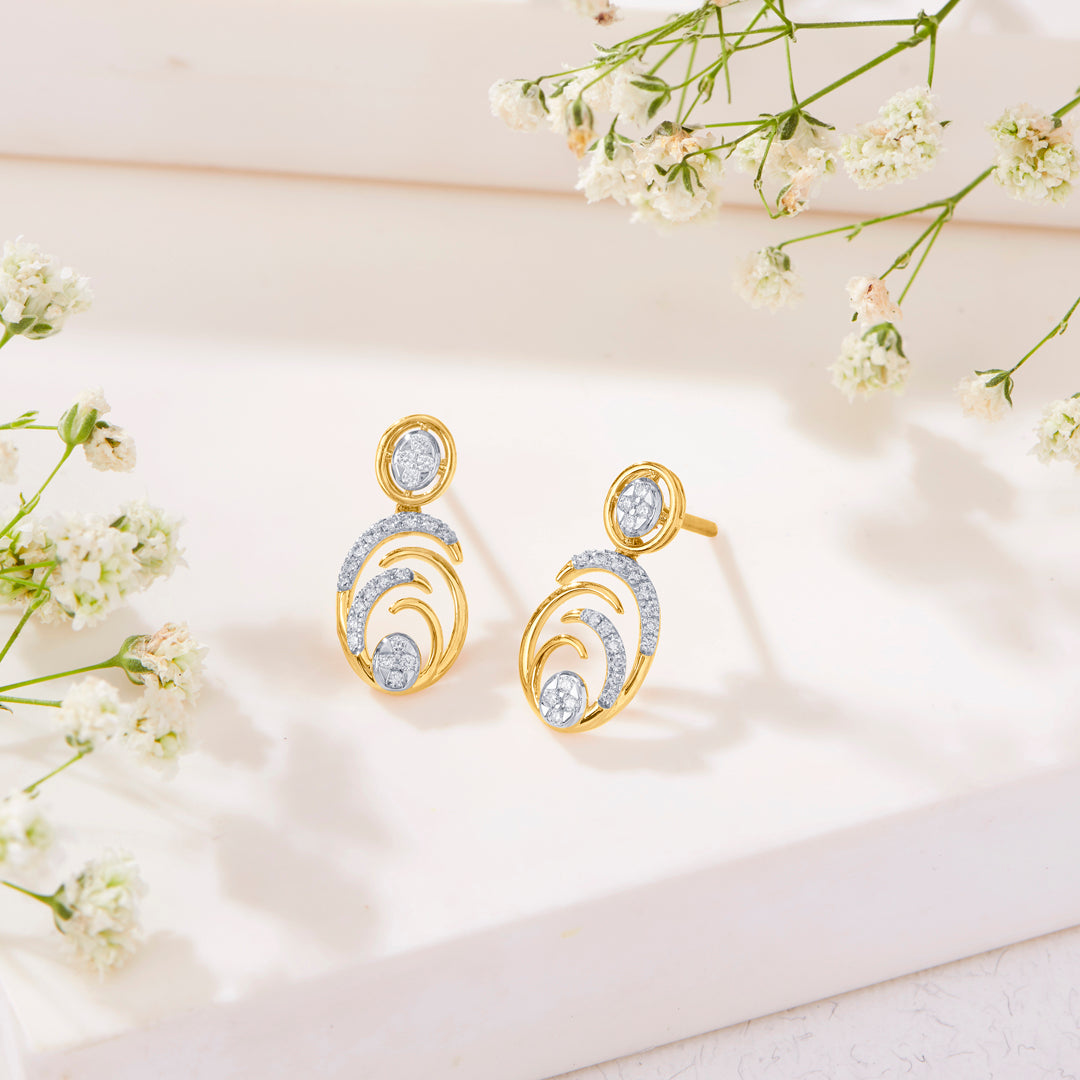 Oblong Gold & Diamond Drops & Dangler Earring For Women