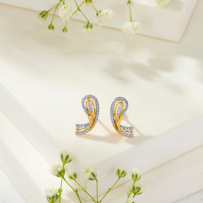 Aabhira Twirl  Gold & Diamond Stud Earring
