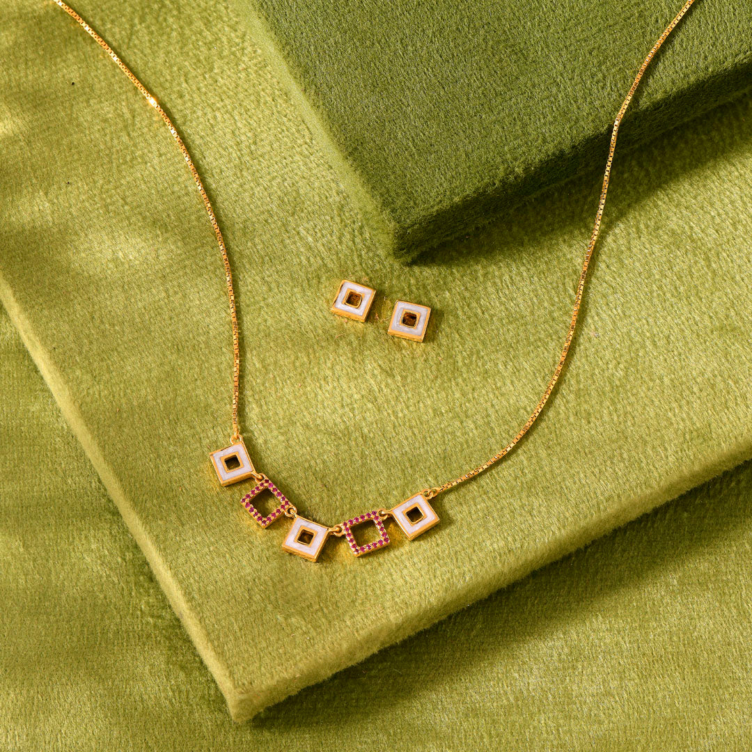 Classic Cubella Gold Necklace for Her
