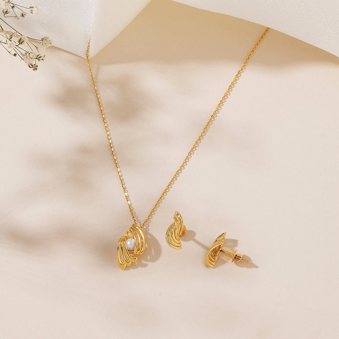 Pearl & Flow Necklace Set Gold Necklace