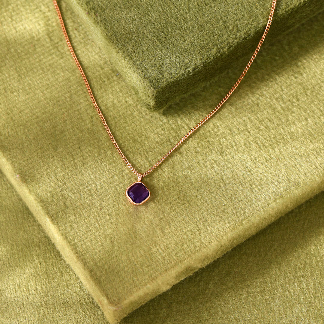 Shadow Stone Modern Gold Necklace