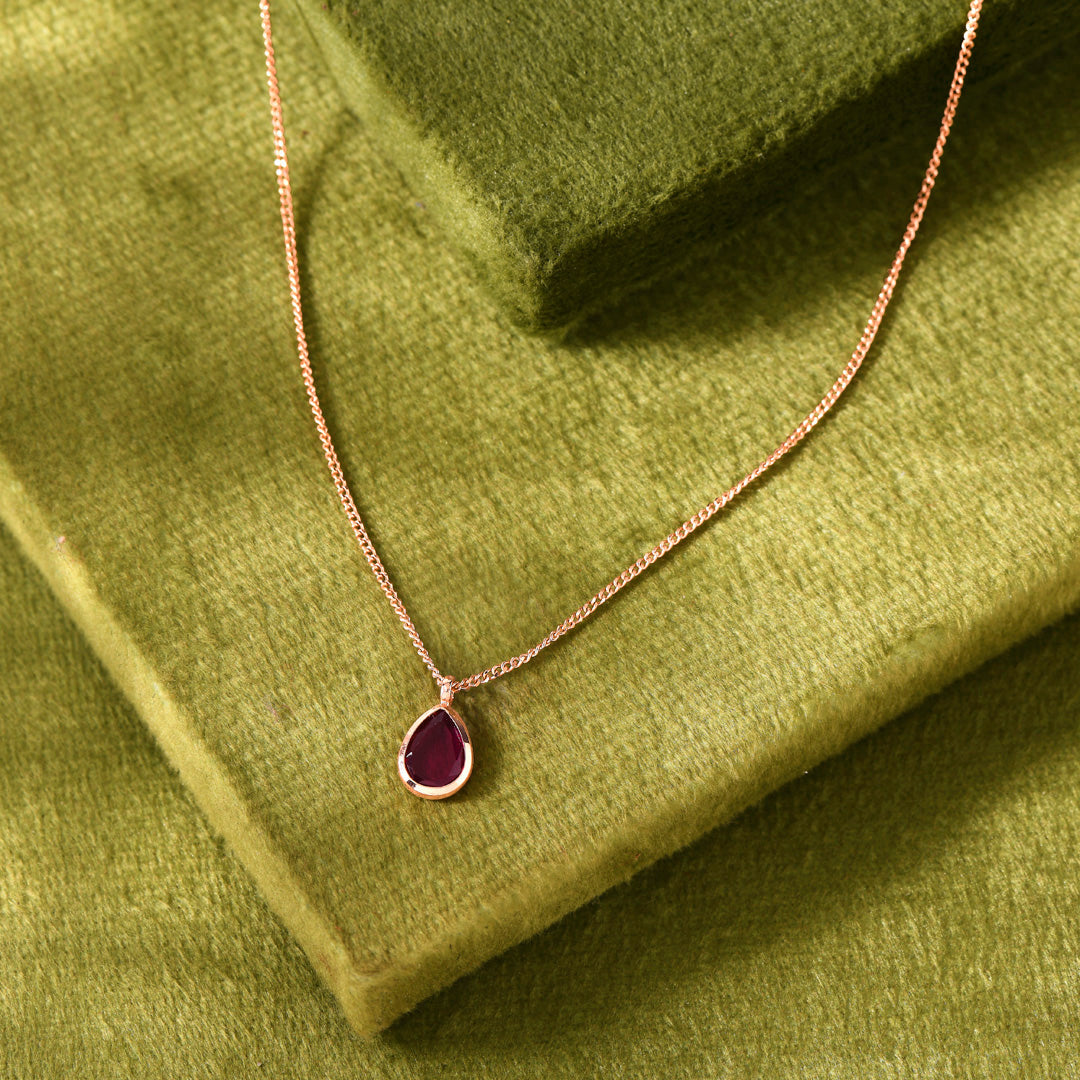 Blush Flame Modern Gold Necklace