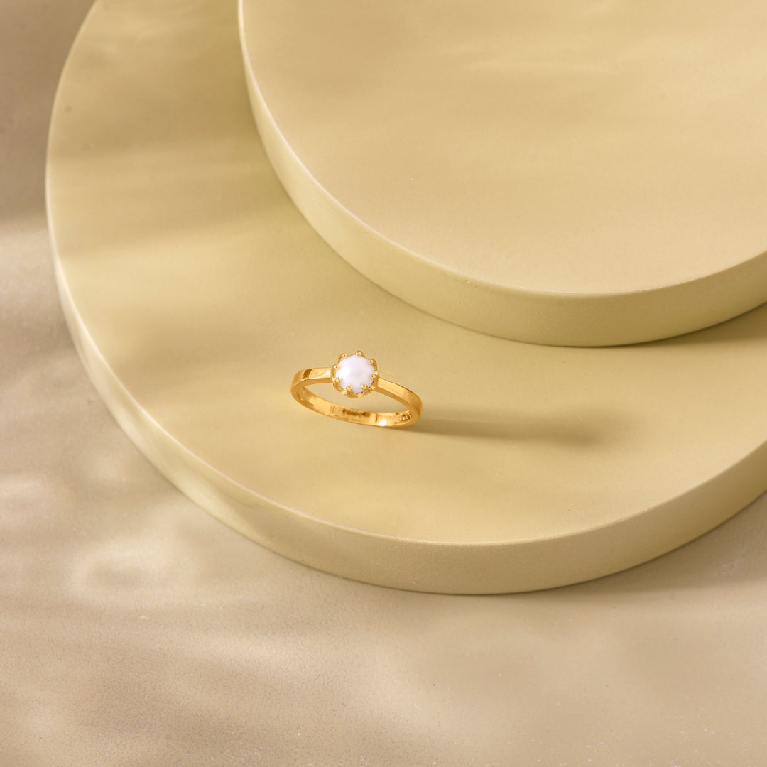 Pearl Wink Gold Ring for Her