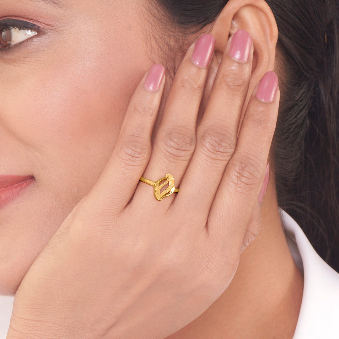 Intertwine Breeze Casual Gold Ring