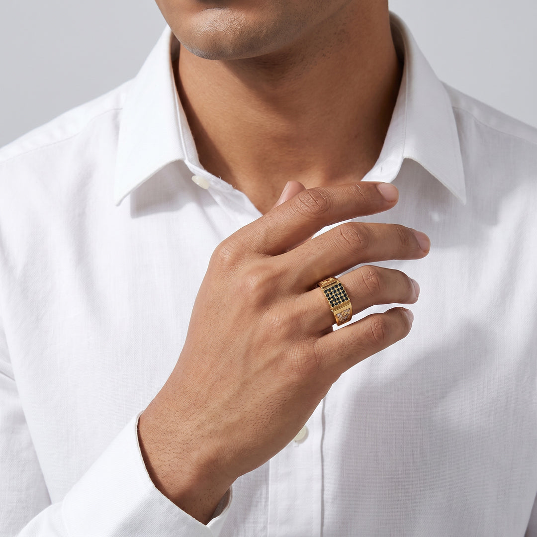 Noble Circle Men's Gold Ring