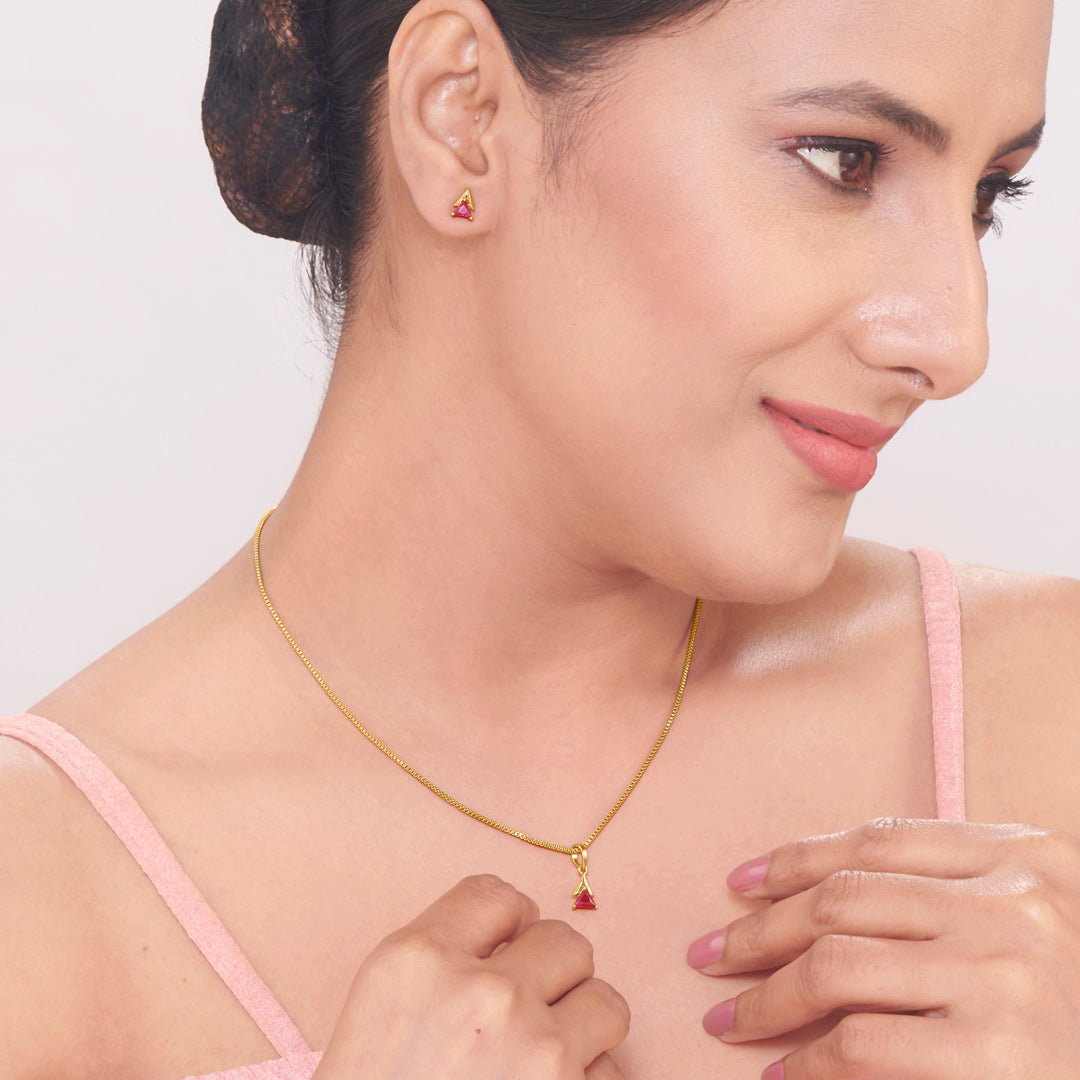 Classic TriFlare Gold Pendant for Her