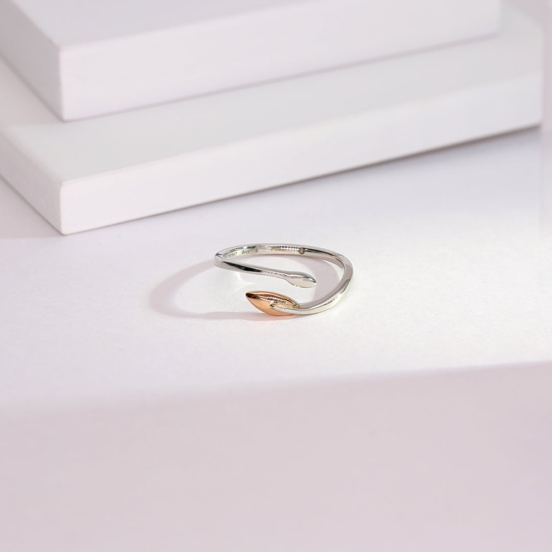 Frosted Petal Platinum Ladies Ring