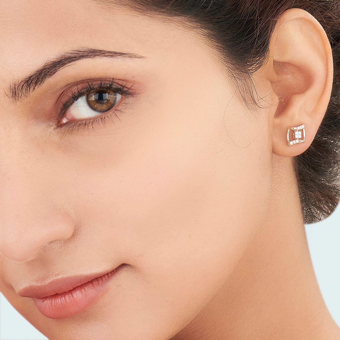 Majestic Frame Yellow Gold Stud Earring for Women