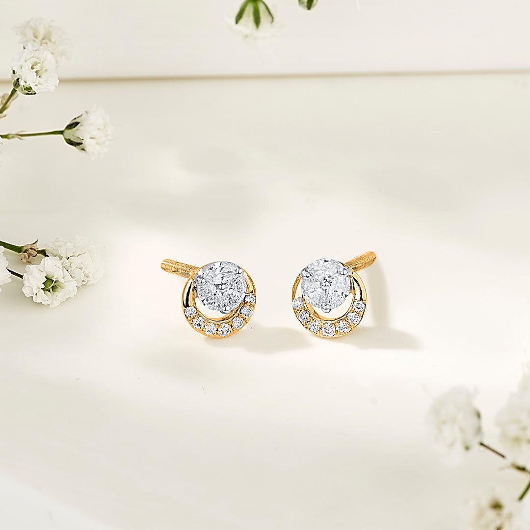 golden whirl yellow gold stud earring for woman