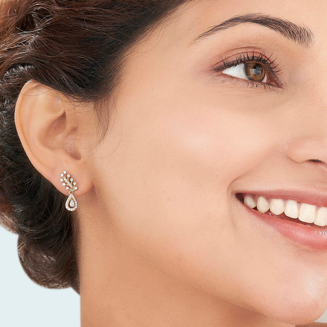 Ornate Droplet Yellow Gold Dangler Earring for Women