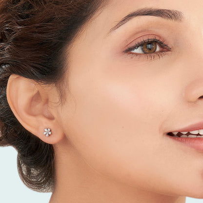 Floret Radiance Yellow Gold Stud Earring for Woman