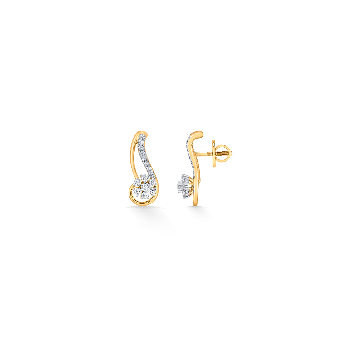 curvy bloom gold stud diamond earring for woman