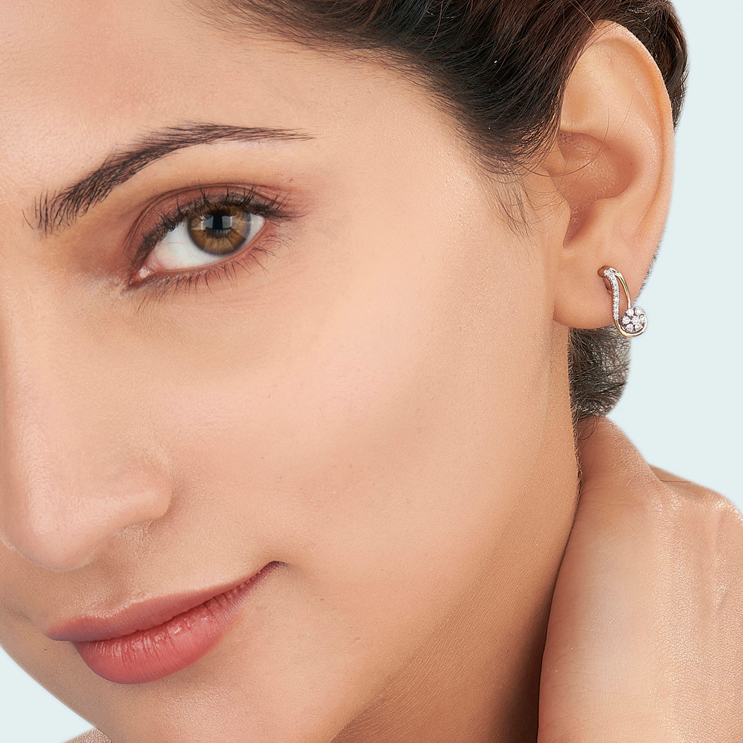 Curvy Bloom Gold Stud Diamond Earring for Women