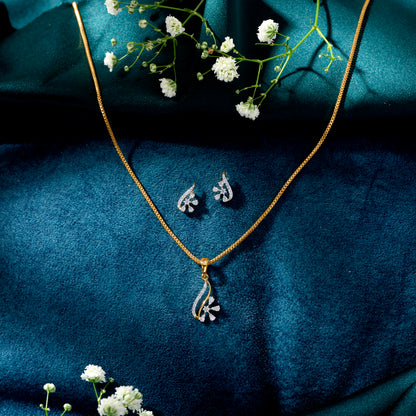 Frozen Bloom Gold & Diamond Pendant Set For Women