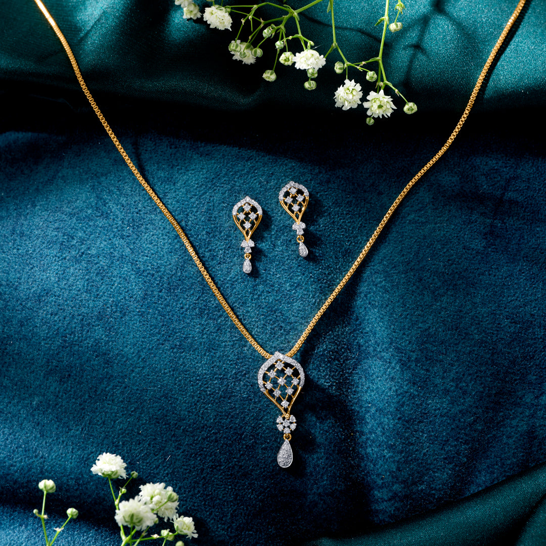 Twilight Surge Gold & Diamond Pendant Set For Women