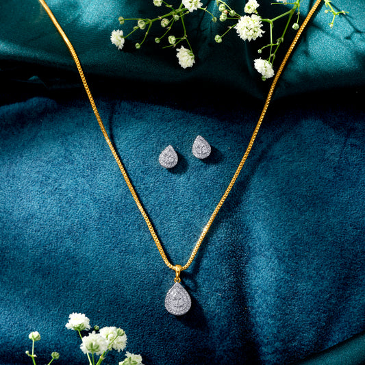 Moonlit Drop Gold & Diamond Pendant Set For Women