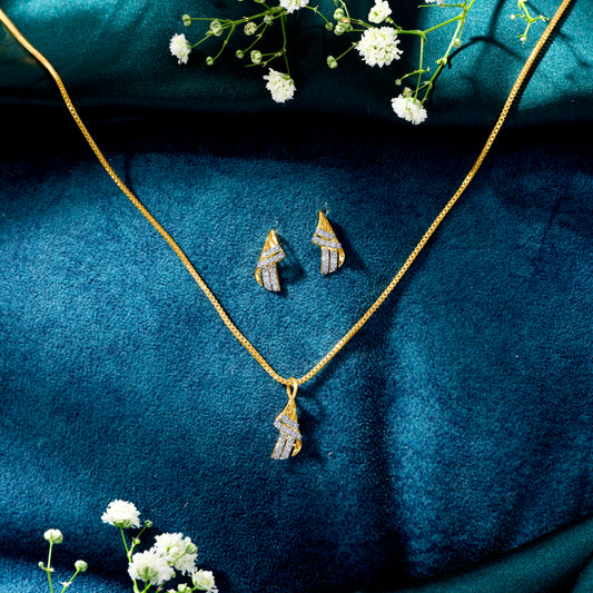 Luminous Drift Gold & Diamond Pendant Set For Women