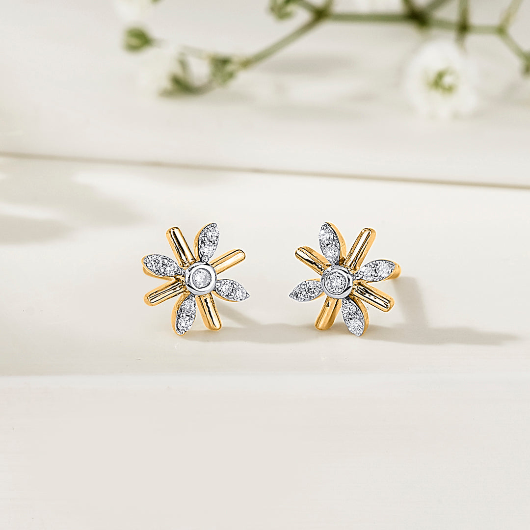 Amber Glow Gold & Diamond Stud Earring For Women