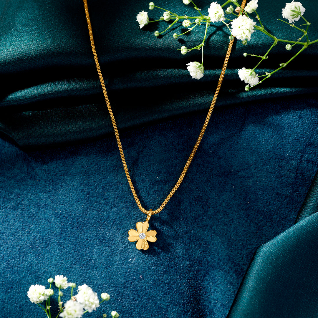 Classic Clover Classic Gold and Diamond Pendant for Women