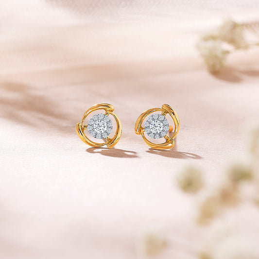 Standout Yellow Gold & Diamond Stud Earring For Women
