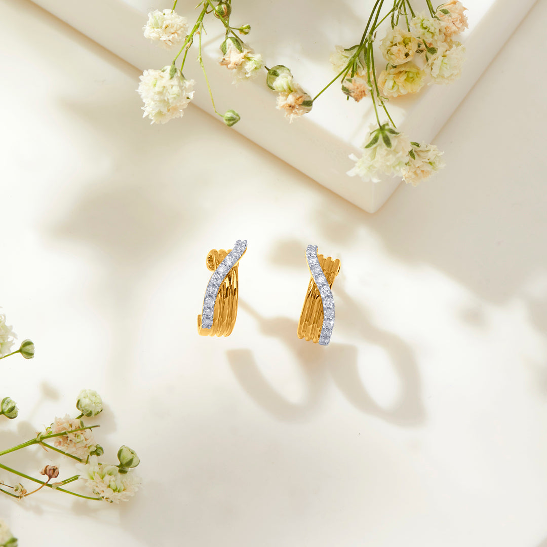 Vervena Twist Gold & Diamond Earring
